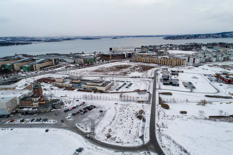 Fornebu  20180104.
Dronebilde av Fornebu hvor det foregår massiv utbygging av både boliger og kontorlokaler. OBOS er en av de største utbyggerne her.
Foto: Tore Meek / NTB scanpix