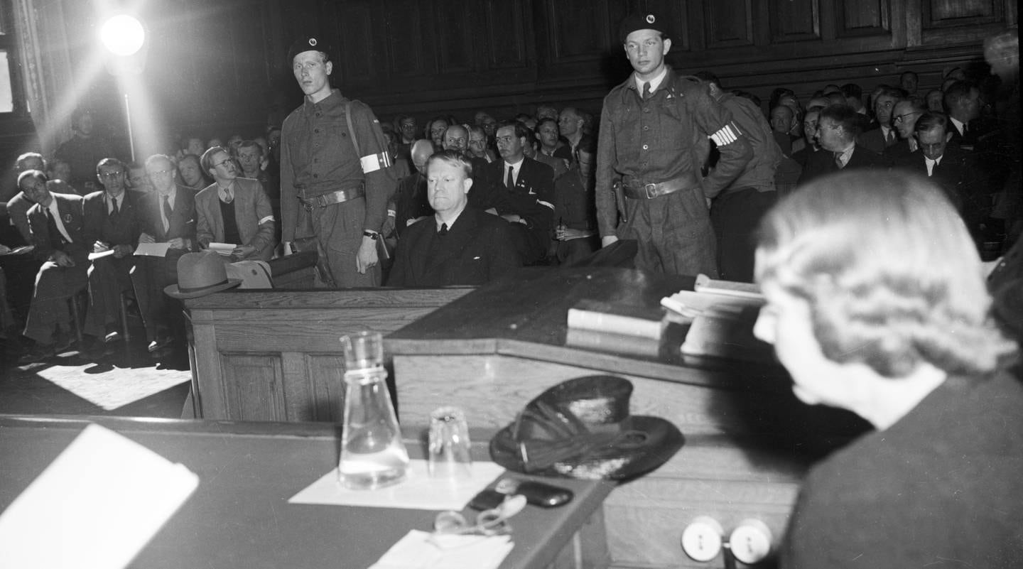 Landsforræderen Vidkun Quisling Oslo forhørsrett i mai 1945, seinere dømt til døden og henrettet på Akershus festning.