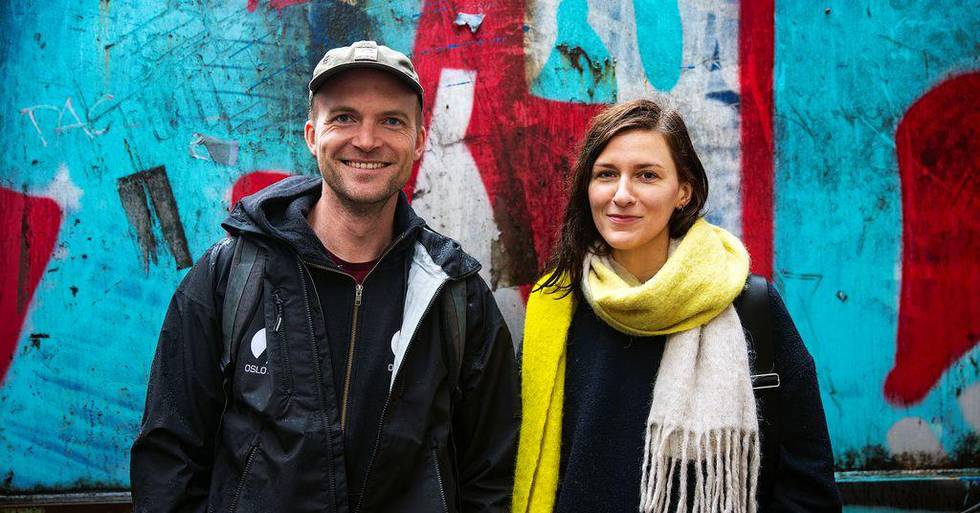 Kristian Bredal og Monika Zak er sceneteknikere i Oslo Kru.