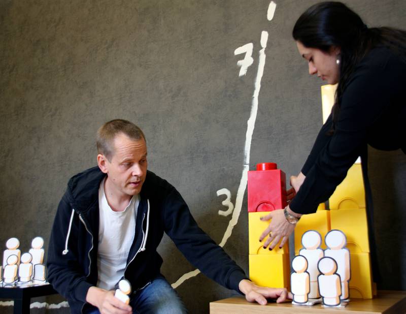 takknemlig: Gapminder-direktør Ola Rosling og prosjektleder Fernanda Drumond er glade for at reaksjonene har vært så overveldende etter Hans Roslings død.   Foto: Sofie Prestegård