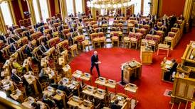 Flertall på Stortinget: E-tjenesten kan starte masseovervåking i Norge