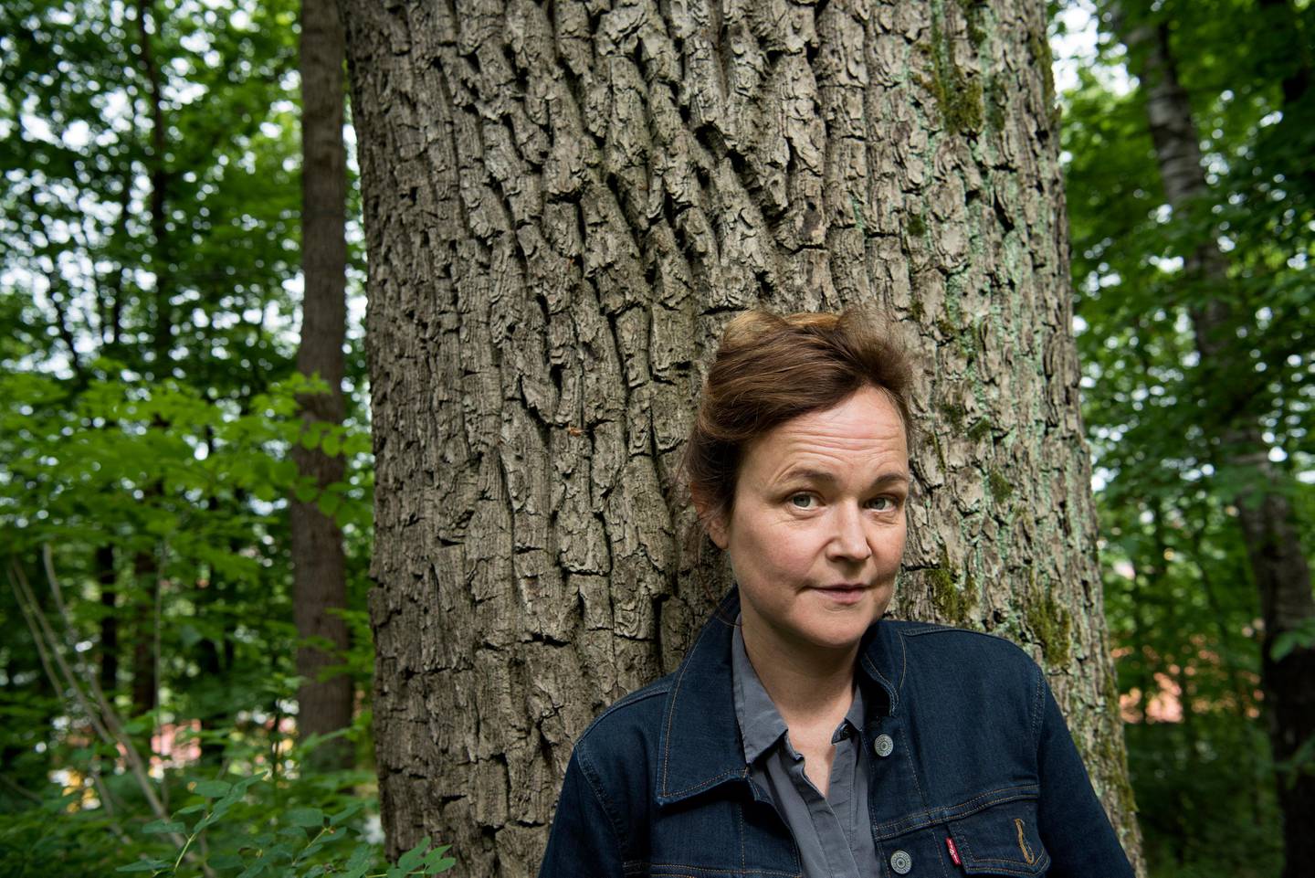 Sara Johnsen. Filmregissør og forfatter. Bergskogen.