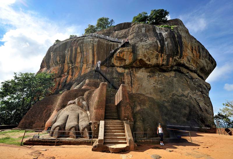 Løveklippen Sigiriya er Sri Lankas mest spektakulære attraksjon. På toppen bygget kong Kasyapa et               uinntakelig palass, mens veggene var dekket av vakre fresker. FOTO: ISTOCK