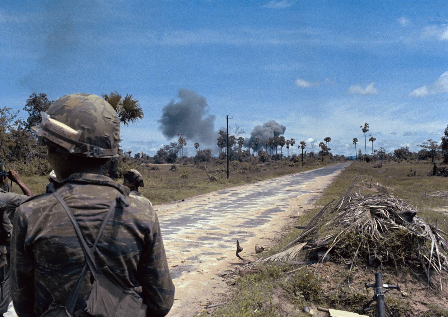 Amerikanske soldater på plass i Kambodsja i 1973. Samme året som amerikanske styrker trakk seg ut av landet.