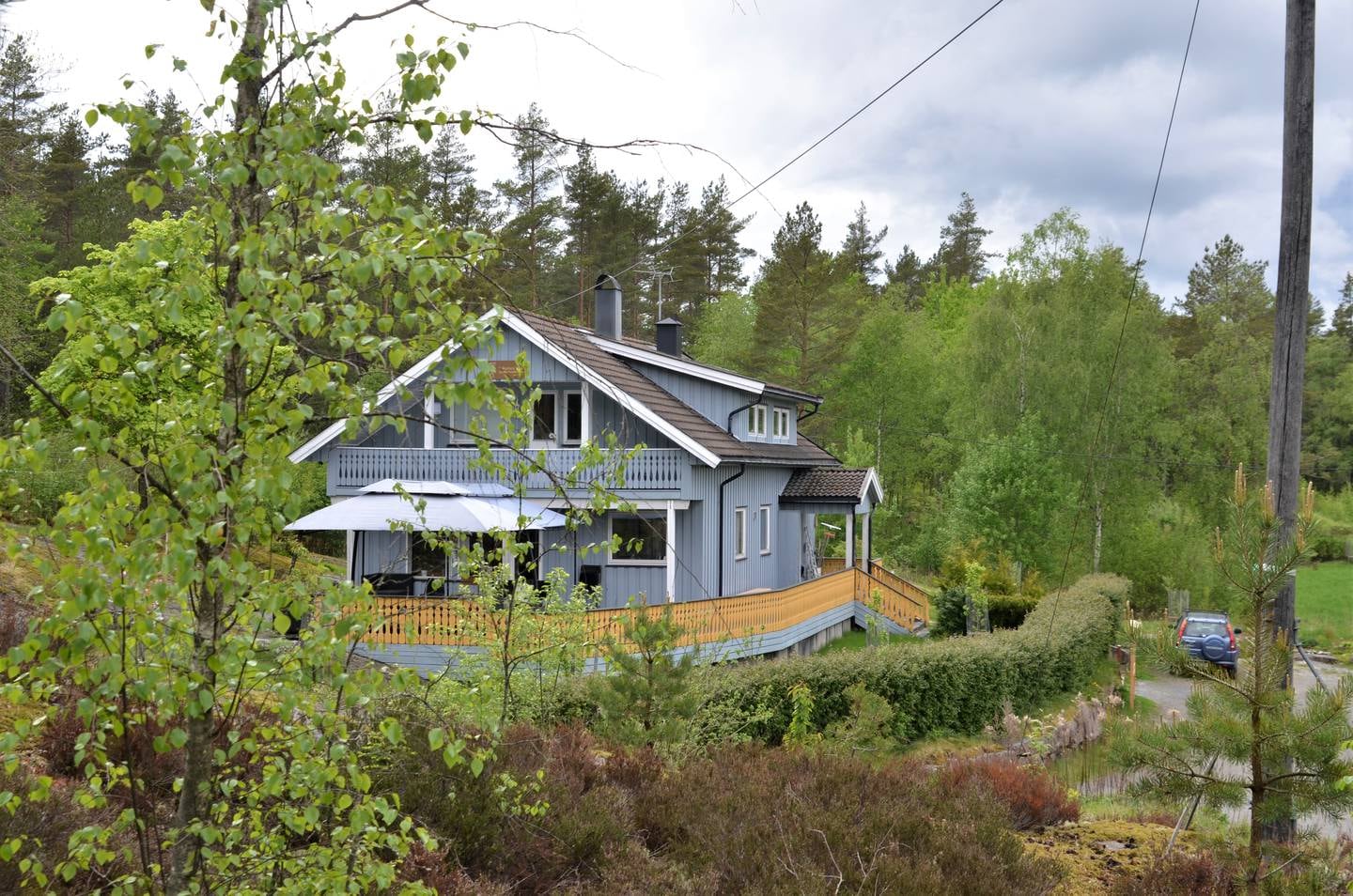I underkant av en times kjøring fra Oslo ligger klosteret Lokuttara Vihara. Stiftelsen Skogskloster kjøpte gården i 2015, og etablerte Skiptvet buddhistiske skogskloster.