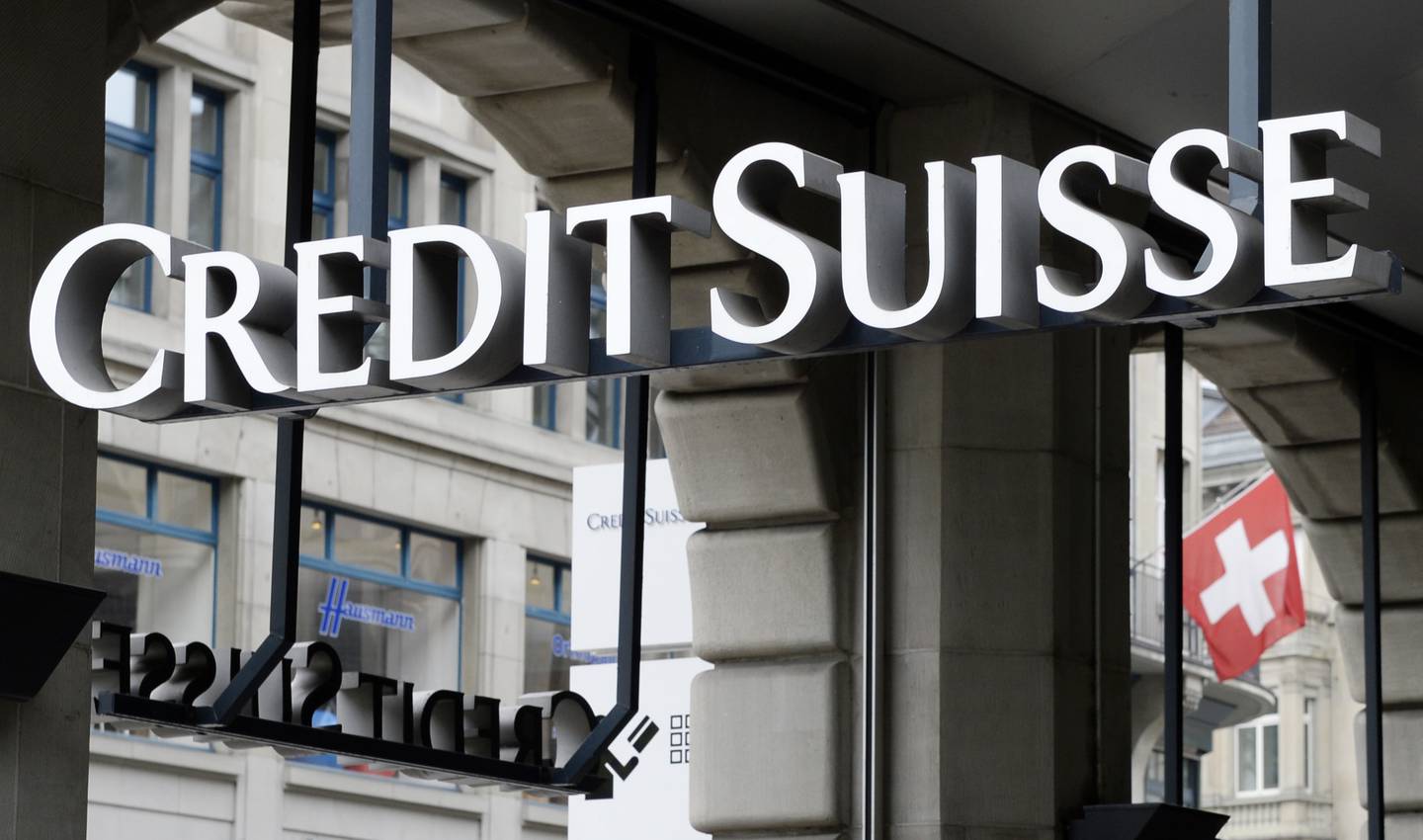 Den sveitsiske storbanke Credit Suisse har og har hatt en rekke storkriminelle som kunder, ifølge lekkasjer av bankens kundelister. Foto: Steffen Schmidt / AP / NTB
