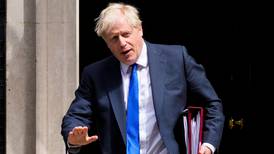 Britiske medier: Boris Johnson nekter å gå av