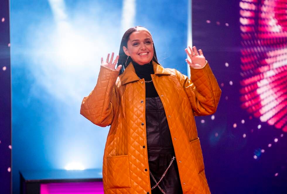 Farida vant lørdag gullbilletten i den andre delfinalen i Melodi Grand Prix på NRK og går med videre til den nasjonale finalen med låten «Dangerous». Foto: Terje Pedersen / NTB