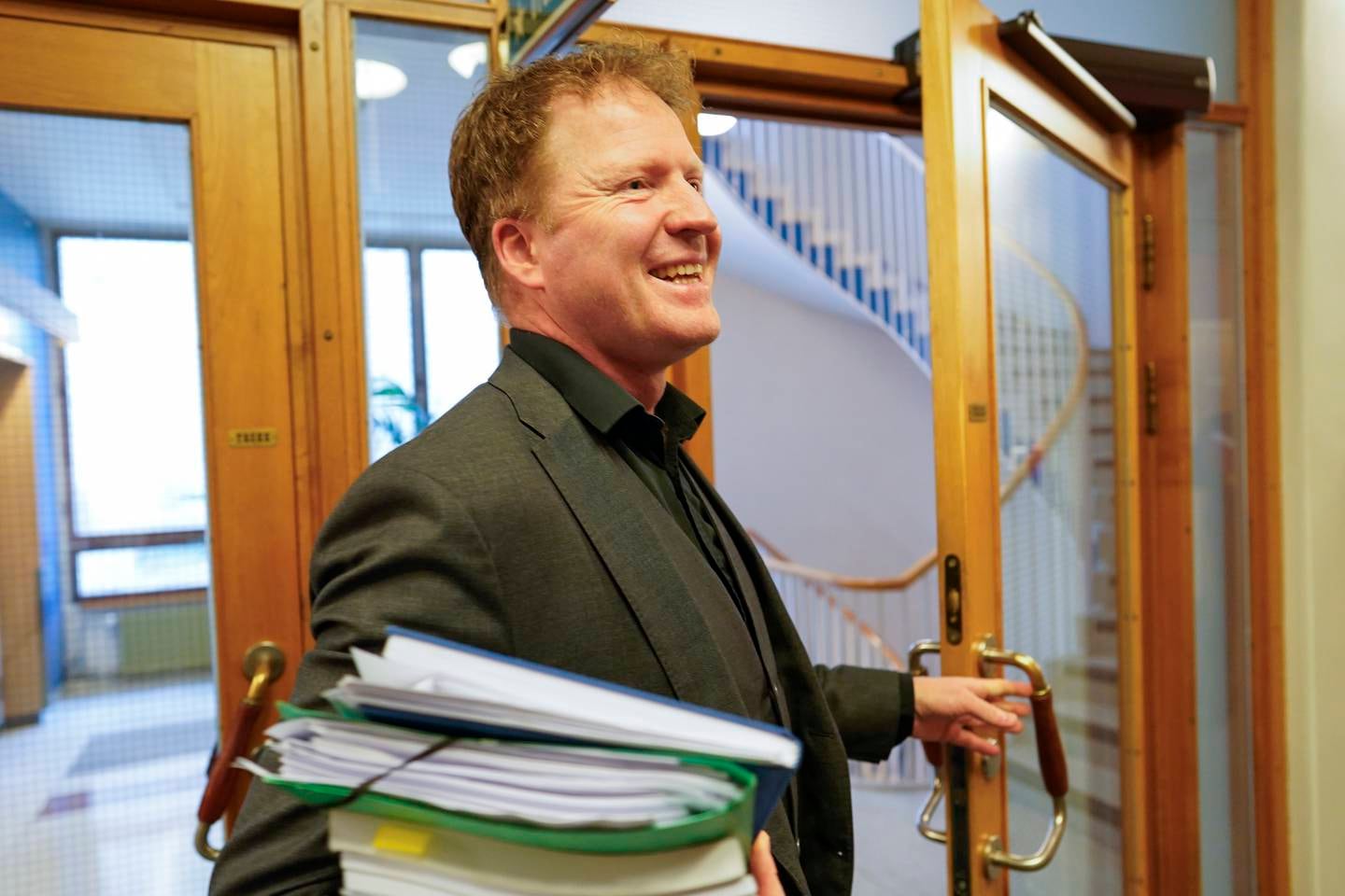 Sigbjørn Gjelsvik (Sp) erstatter Bjørn Arild Gram som kommunal- og distriktsminister.