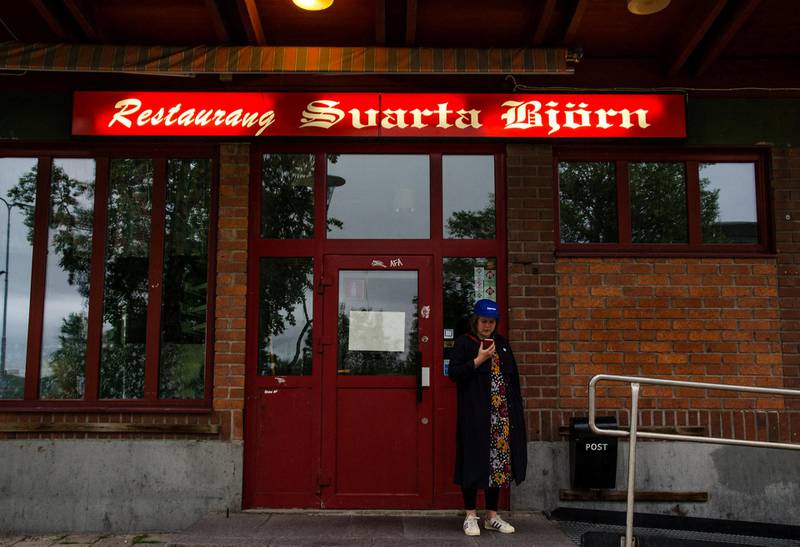 «Svarta Bjørn» er navnet etter den legendariske ungjenta som for litt over 100 år siden var kokke ved Ofotbanen. Nå forsvinner restauranten sammen med 1/3 av Kiruna.