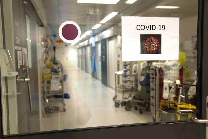 I overkant av 20 medarbeidere på Sykehuset Østfold er i karantene som følge av den nye smitten.