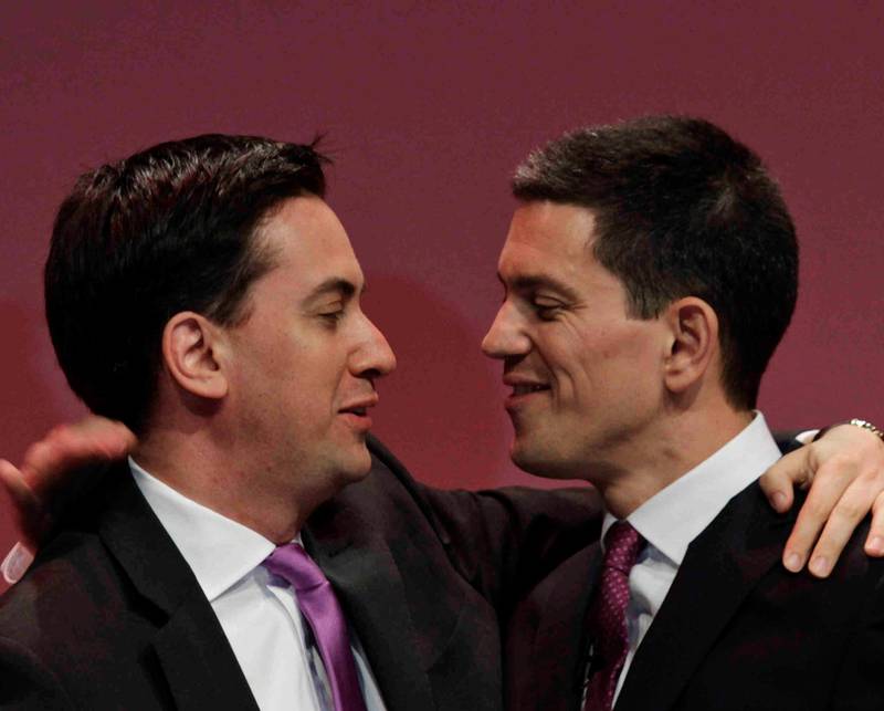 Ed Miliband slo ut favoritten, sin egen bror David, da han ble Labour-leder. FOTO: NTB SCANPIX