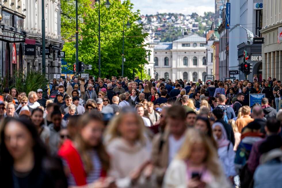 Befolkningsøkningen er en katastrofe for naturen, skriver Ida Skjerden. Illustrasjonsfoto av folkemengde i Oslo sentrum.
