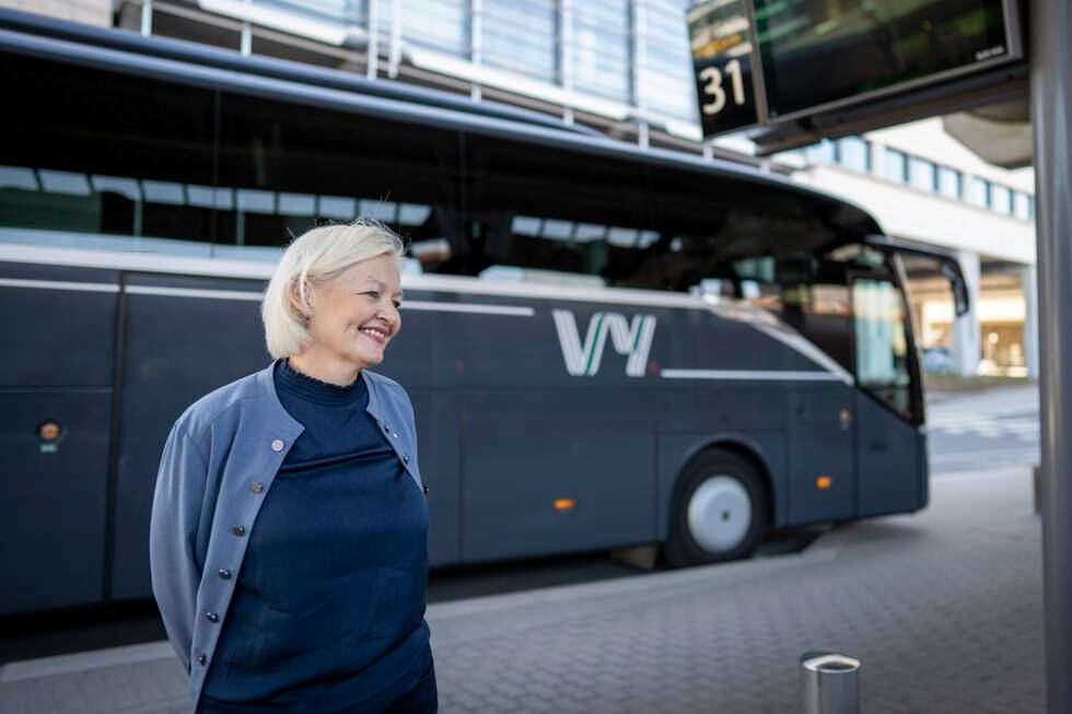 Konsernsjef Gro Bakstad i Vy mener at selskapets kunder kan se fram til bedre punktlighet og kortere reisetid dersom de får fortsette å kjøre togene på Østlandet.
Foto: Heiko Junge / NTB