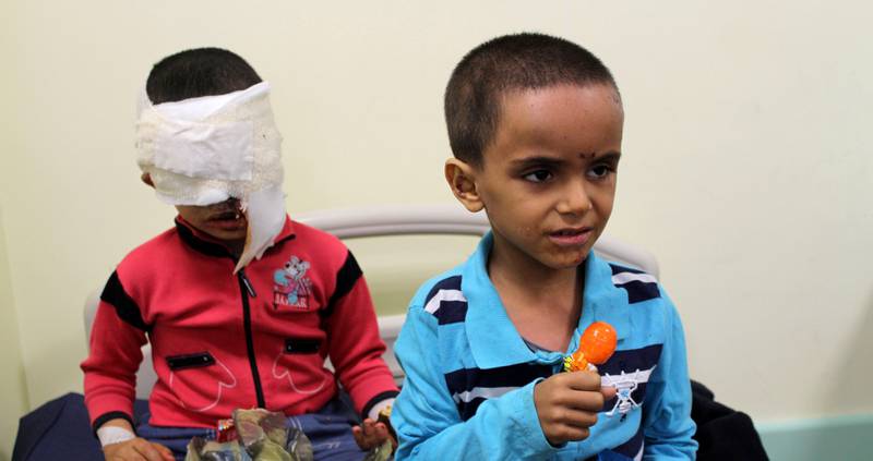 Disse små guttene oppholdt seg ifølge libyske styrker i de siste husene som ble kontrollert av IS. 