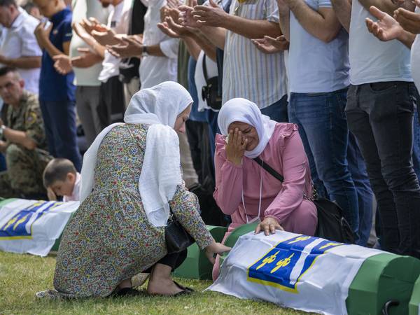 Srebrenica-ofre begravet 26 år etter folkemordet