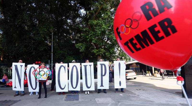 Kupp: Søndag er det varslet massedemonstrasjoner i Brasil mot suspensjonen av president Dilma Rousseff. Michel Temer har tatt over som midlertidig president. 