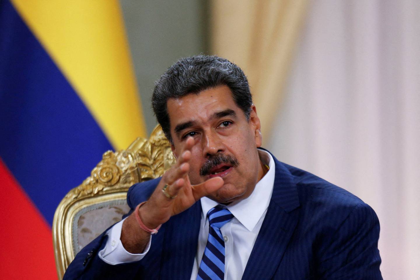 Venezuelas president Nicolas Maduro utfordres før valget neste år.