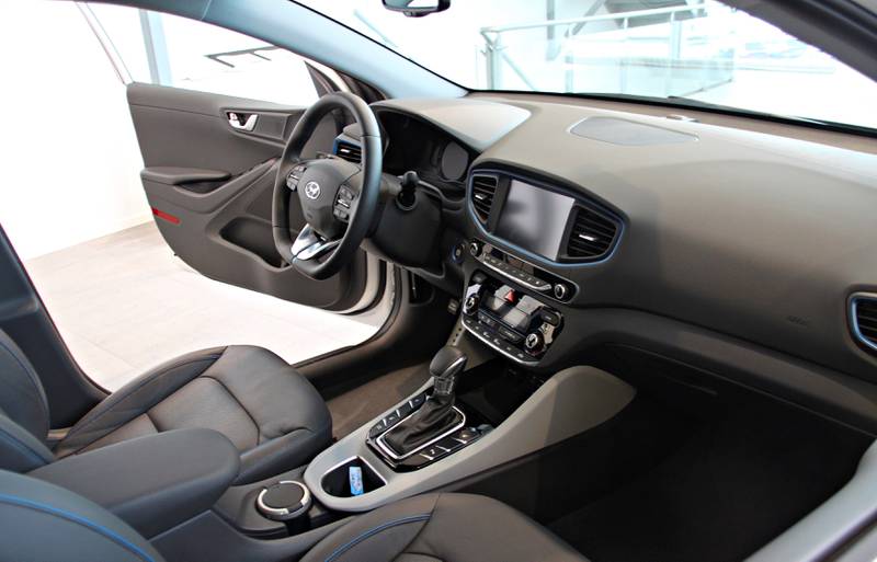 VANLIG: Hyundai har ønsket å lage en bil som ser vanlig ut, med moderne drivlinjer.