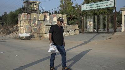 Tusenvis av palestinere fra Gaza pendler til Israel for å jobbe