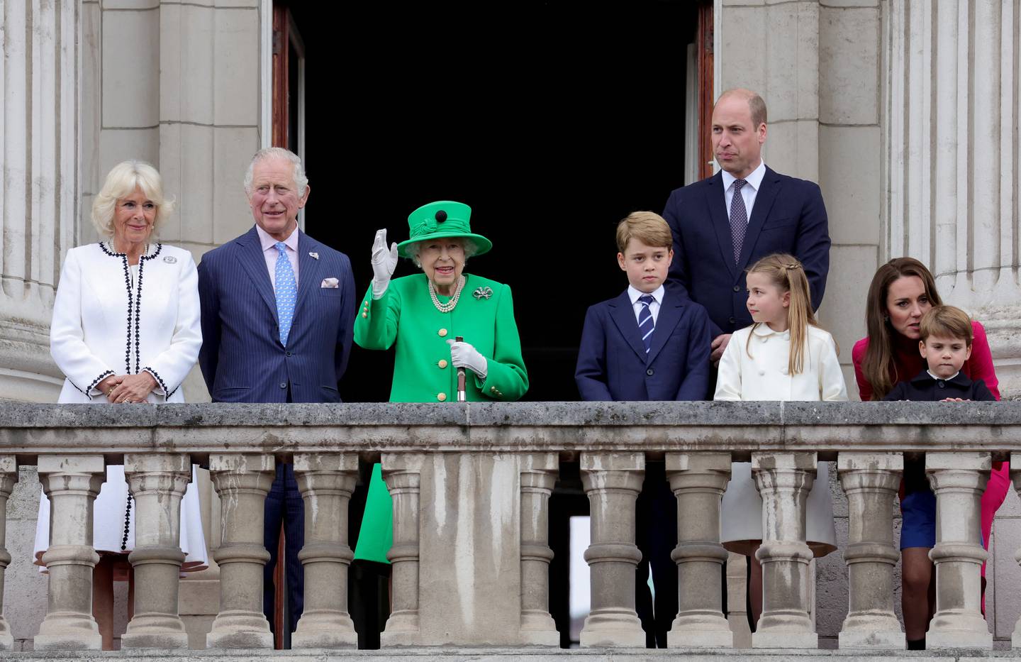 Den britiske kongefamilien under jubileumsfeiringen i juni i år.